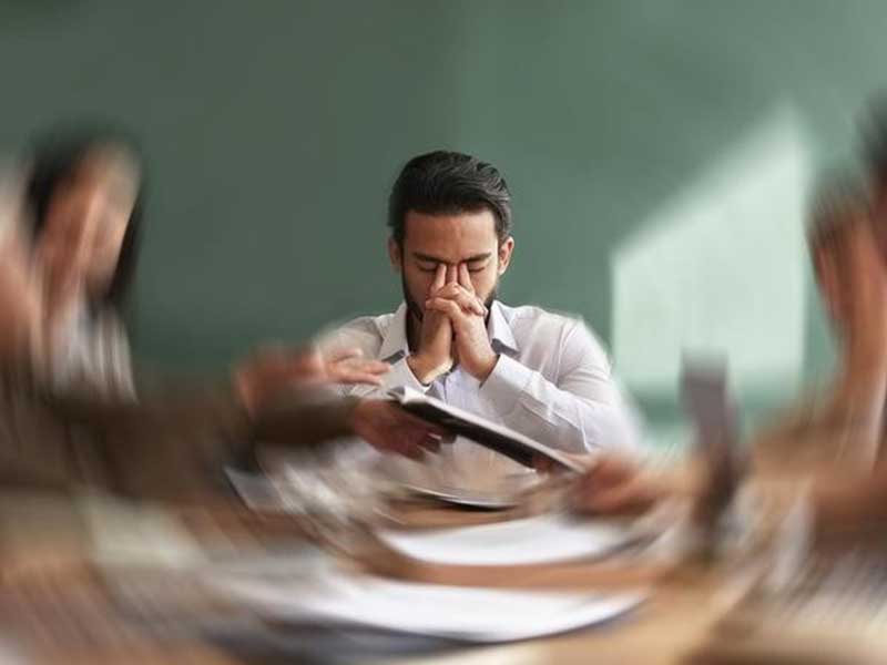 pessoa com baixa de cortisol no organismo